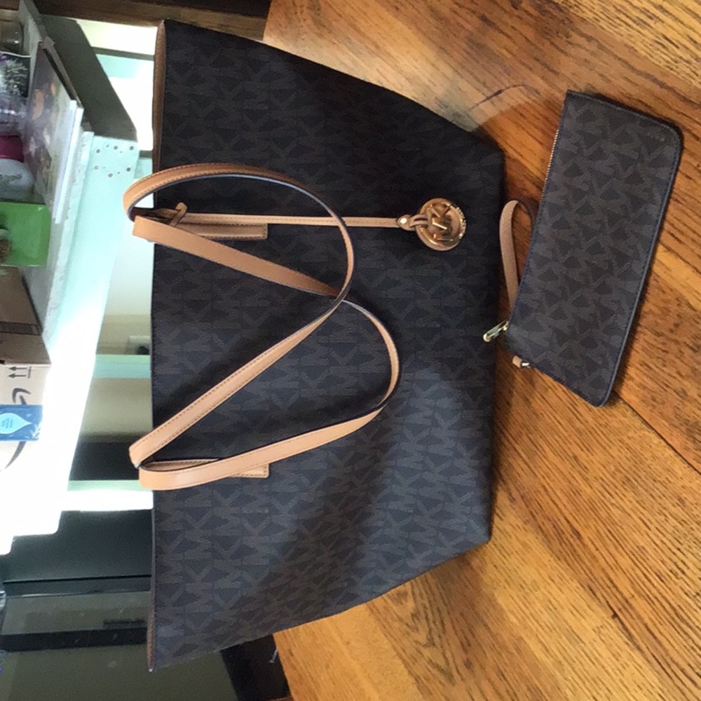 Michael Kors Tote and Wristlet
